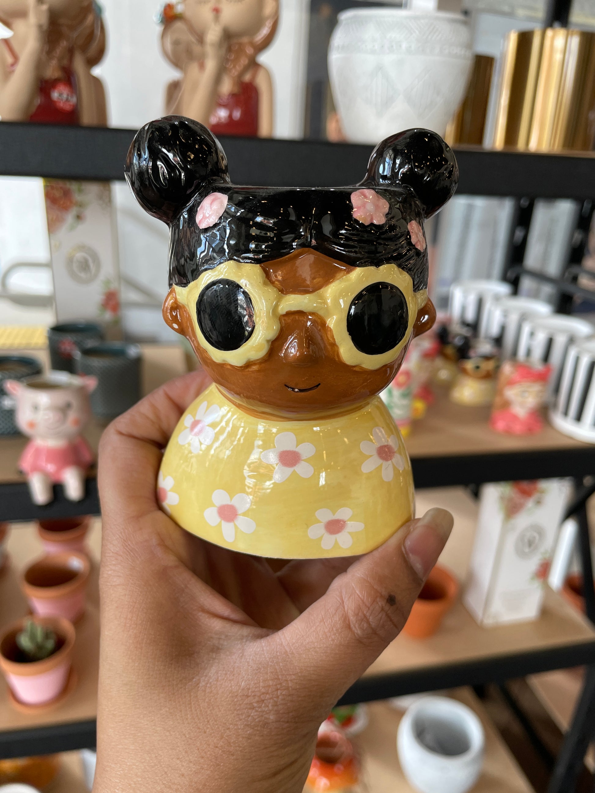 girl-pot-ceramic-1