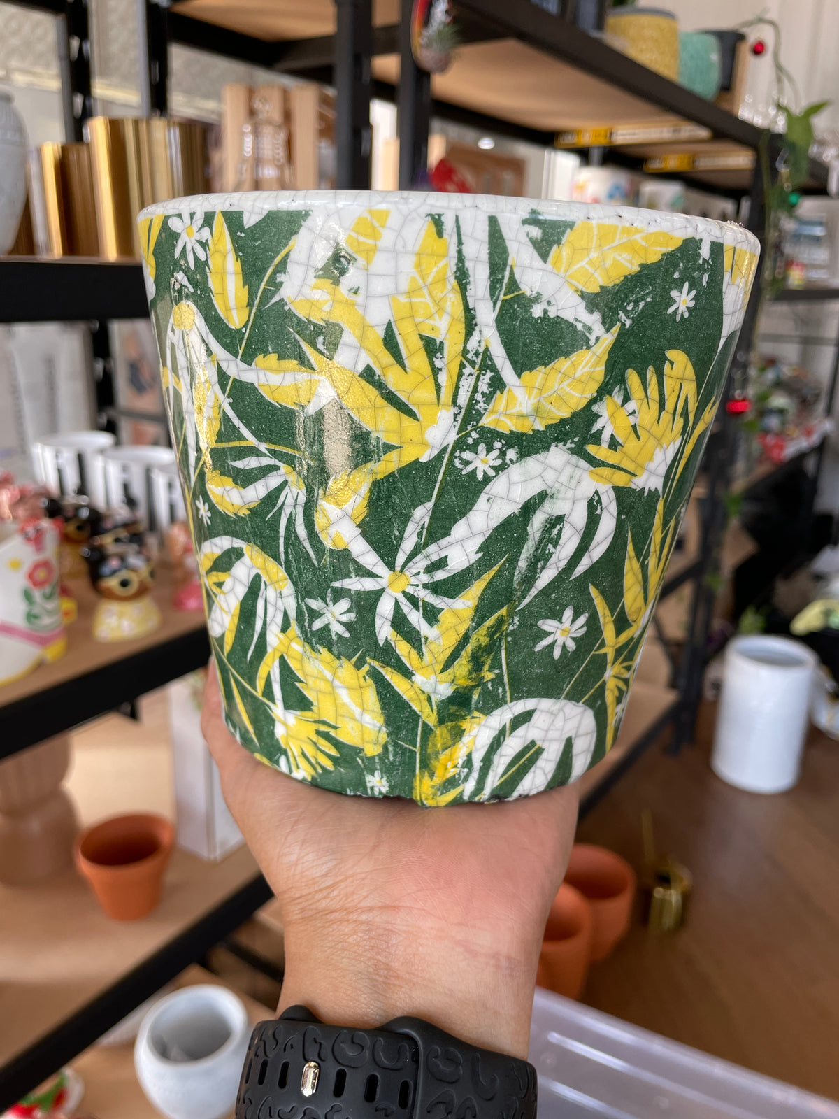 large-girl-pot-red-colour