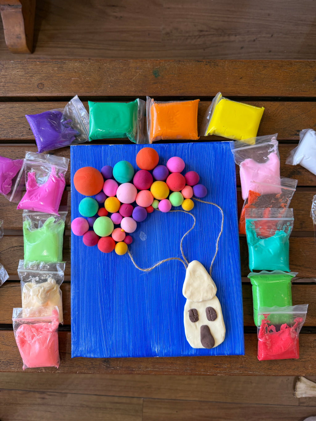Sip, Paint and Sculpt: Balloon Canvas with Bubble Workshop