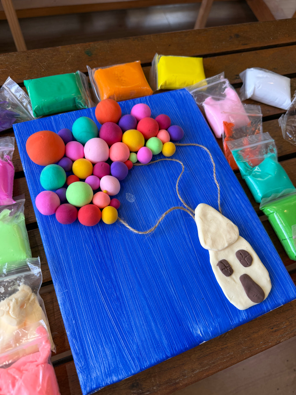 Sip, Paint and Sculpt: Balloon Canvas with Bubble Workshop