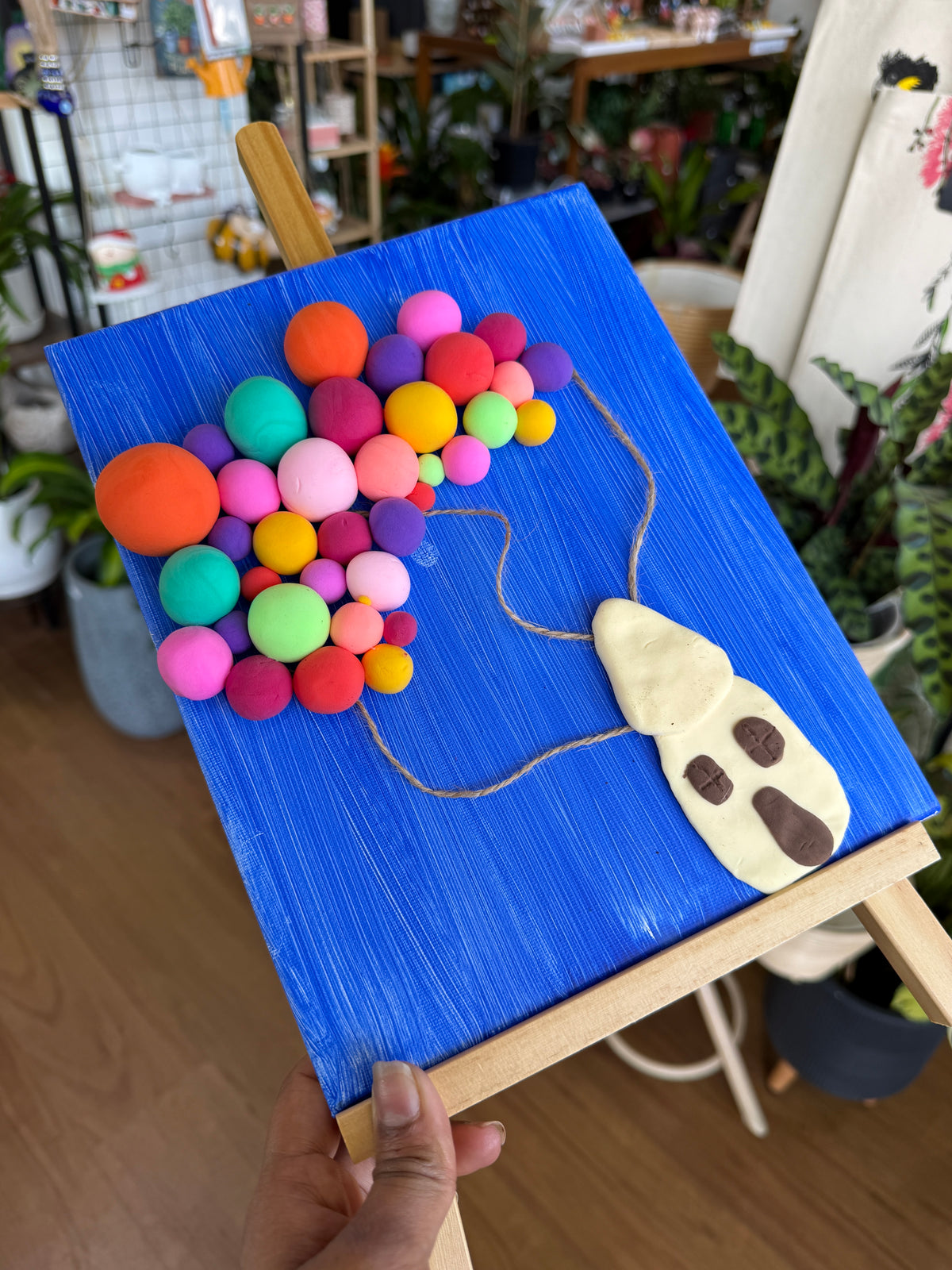 Sip, Paint and Sculpt: Balloon Canvas with Bubble Workshop
