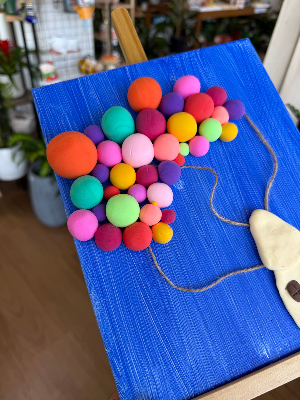 Sip, Paint and Sculpt: Balloon Canvas with Bubble Workshop