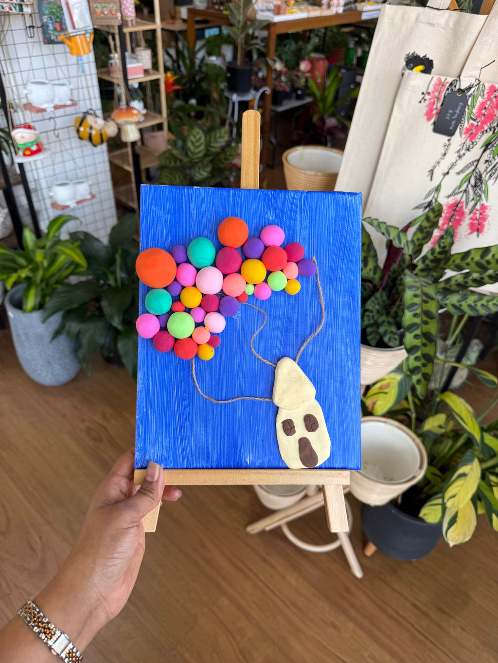 Sip, Paint and Sculpt: Balloon Canvas with Bubble Workshop